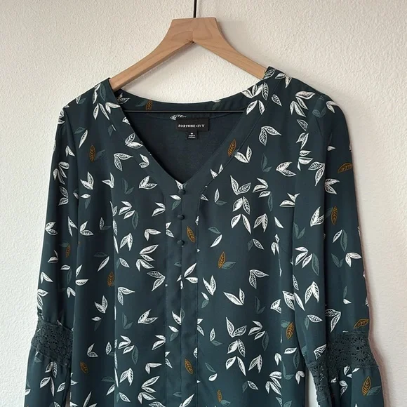 Fortune + Ivy Brooker Mixed Material Blouse - Picture 4 of 8